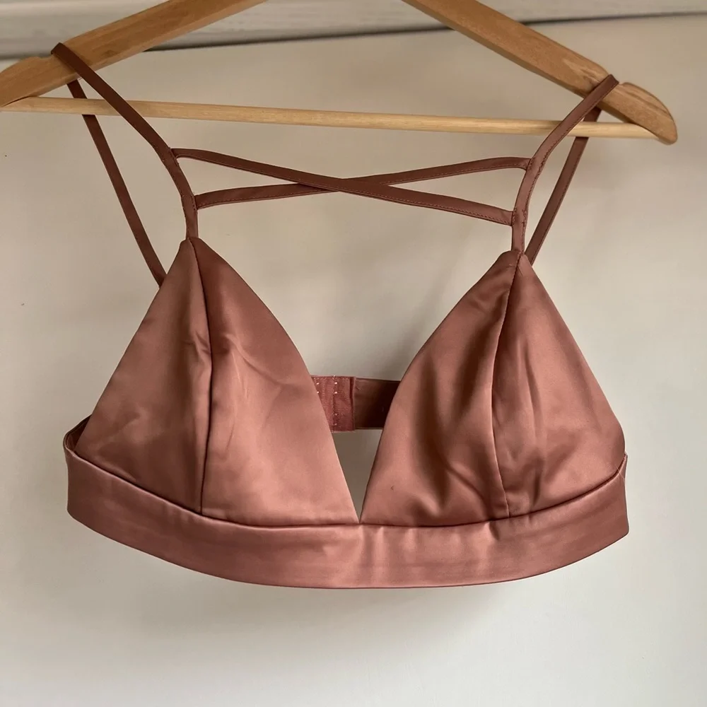 Satin Bra Top and Trouser Set - Picture 5 of 6